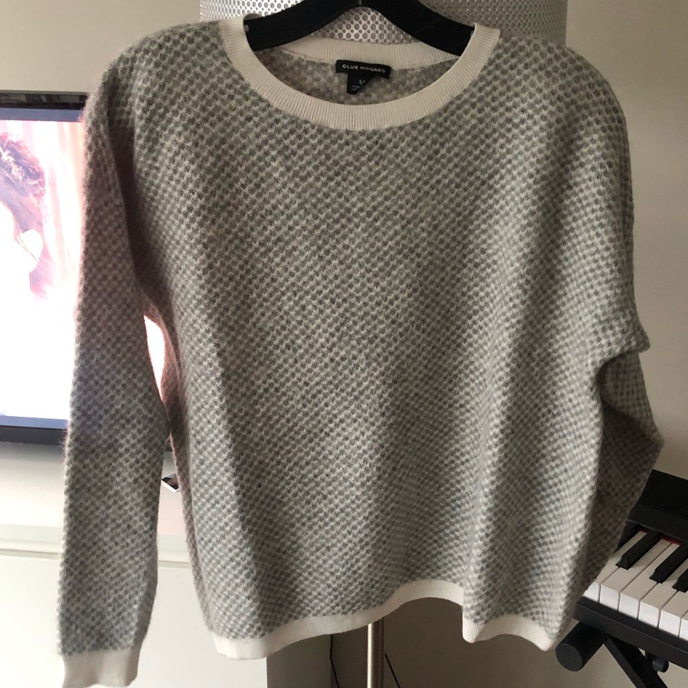 Beautiful Club Monaco  sweater
